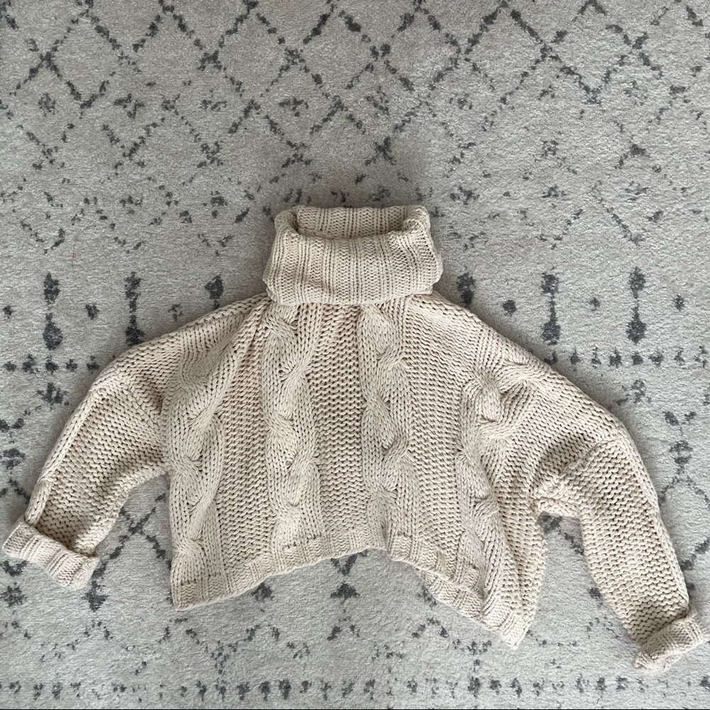 Cropped Knit sweater